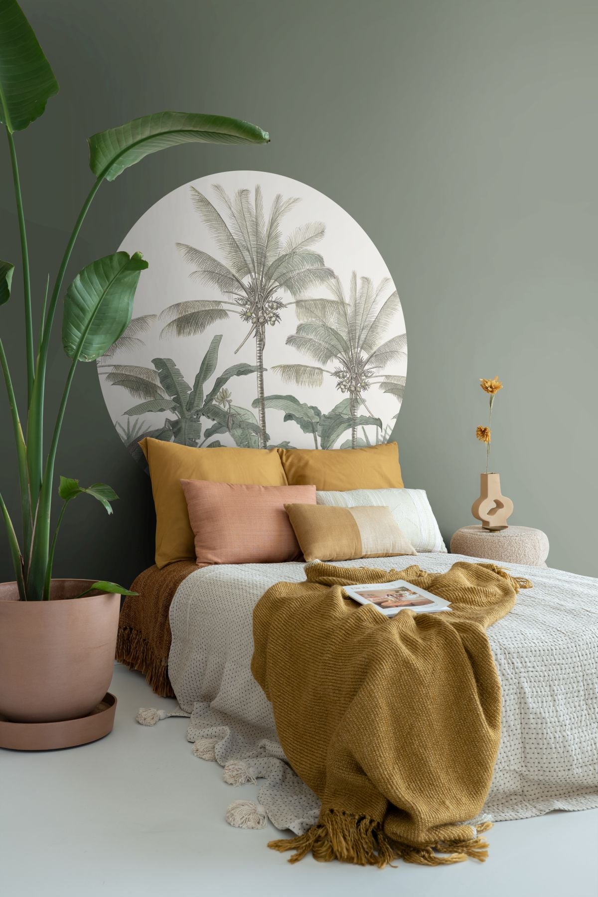 ESTAhome zelfklevende behangcirkel palmbomen lichtbeige en vergrijsd g