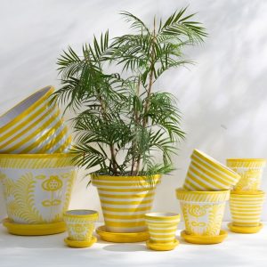 J-Line bloempot Granada Stripes Handmade + Painted – keramiek – geel – J-Line bloempot Granada Stripes Handmade + Painted – keramiek – geel –