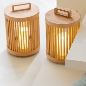 J-Line lamp Cylinder – sparhout – naturel – small – LED lichtjes J-Line lamp Cylinder – sparhout – naturel – small – LED lichtjes