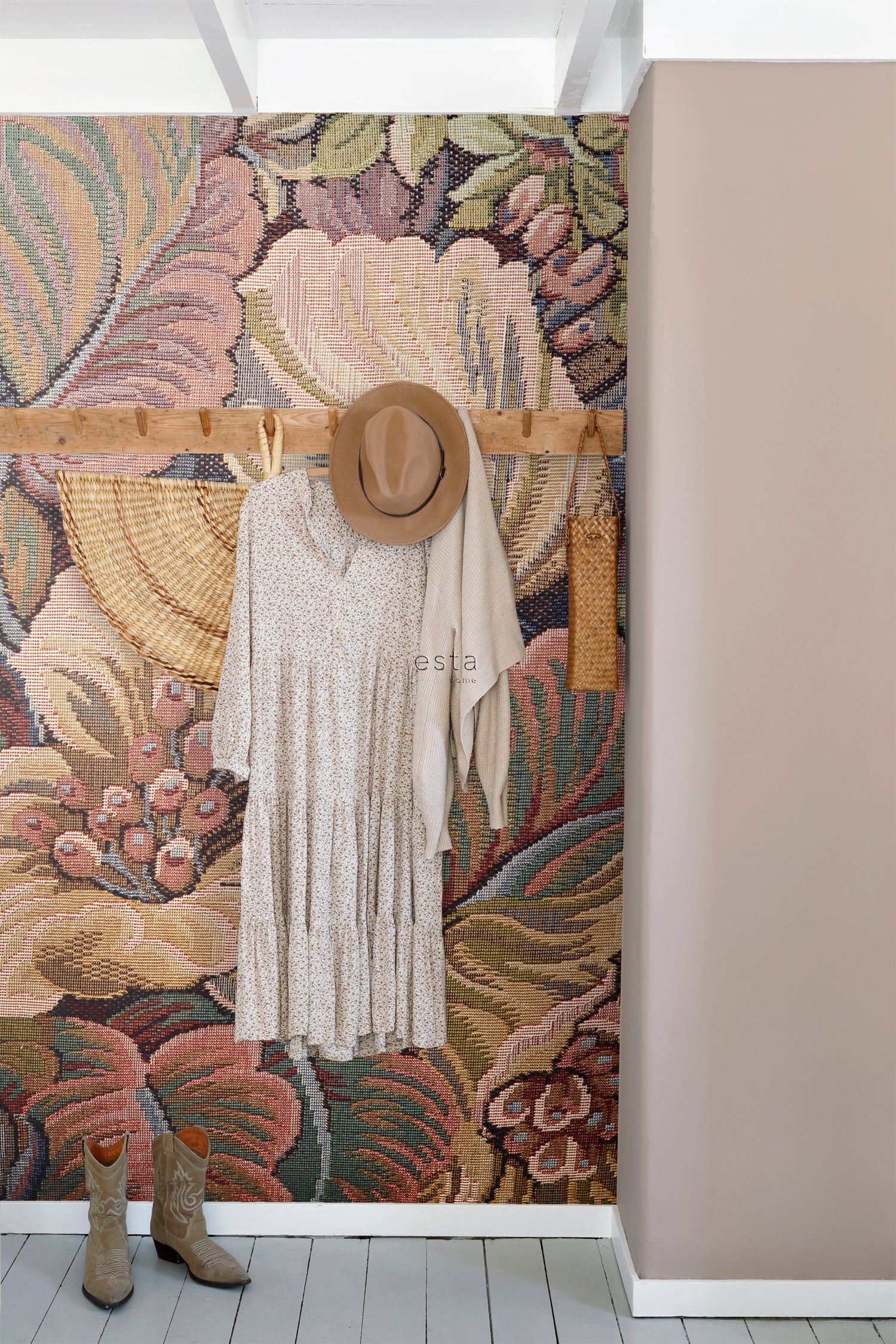 ESTAhome fotobehang geborduurd bloemmotief terracotta roze - 186 x 279