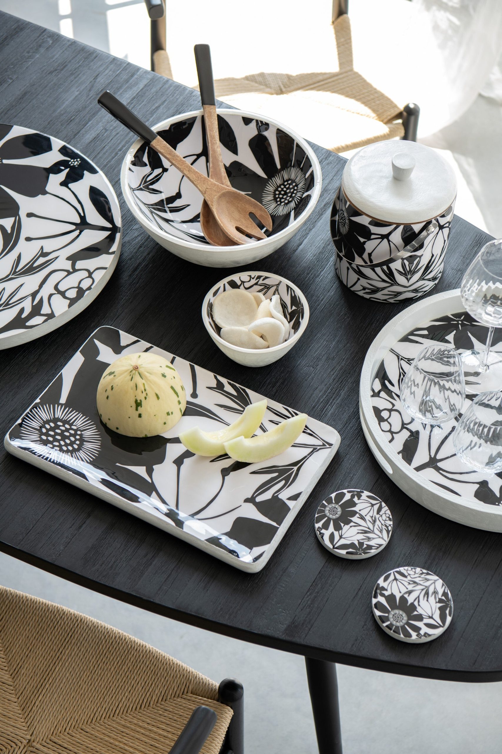 J-Line ijsemmer Bloemen - hout - zwart/wit