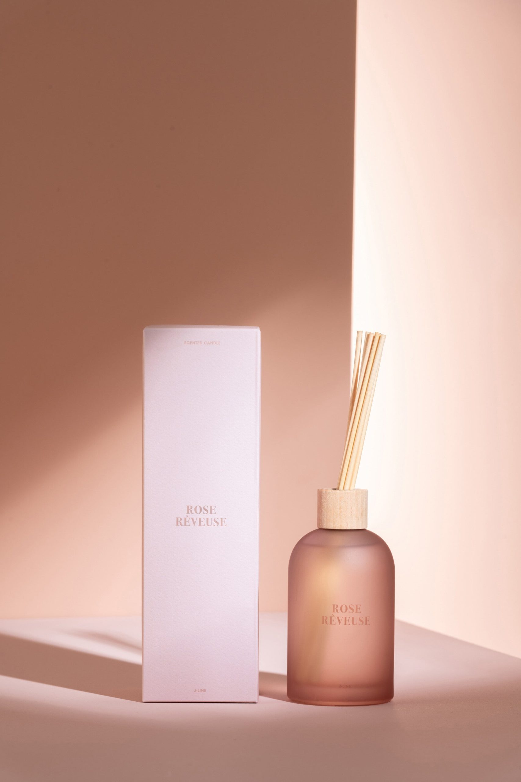 J-Line geurstokjes Accords Essentiels - Rose Rêveuse - roze - 250 ml