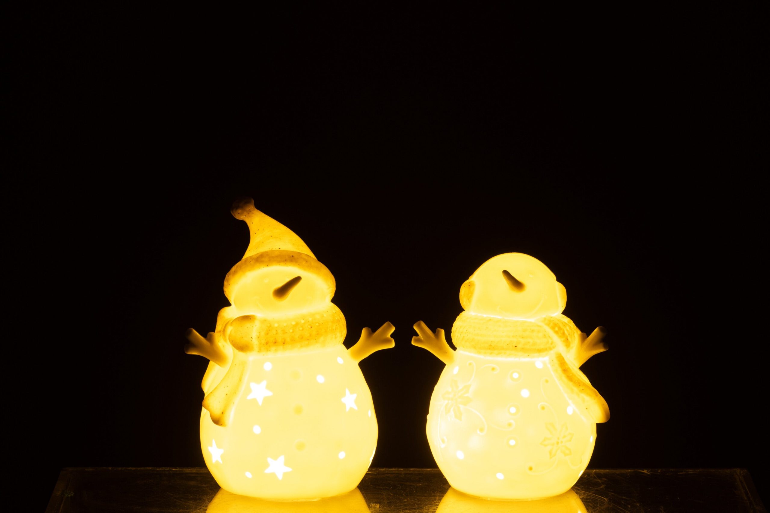 J-Line figuur Sneeuwpop - keramiek - wit/beige - small - 2 stuks - LED