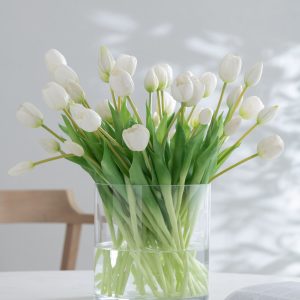 J-Line boeket Tulpen 7 stuks – kunststof – wit – large J-Line boeket Tulpen 7 stuks – kunststof – wit – large