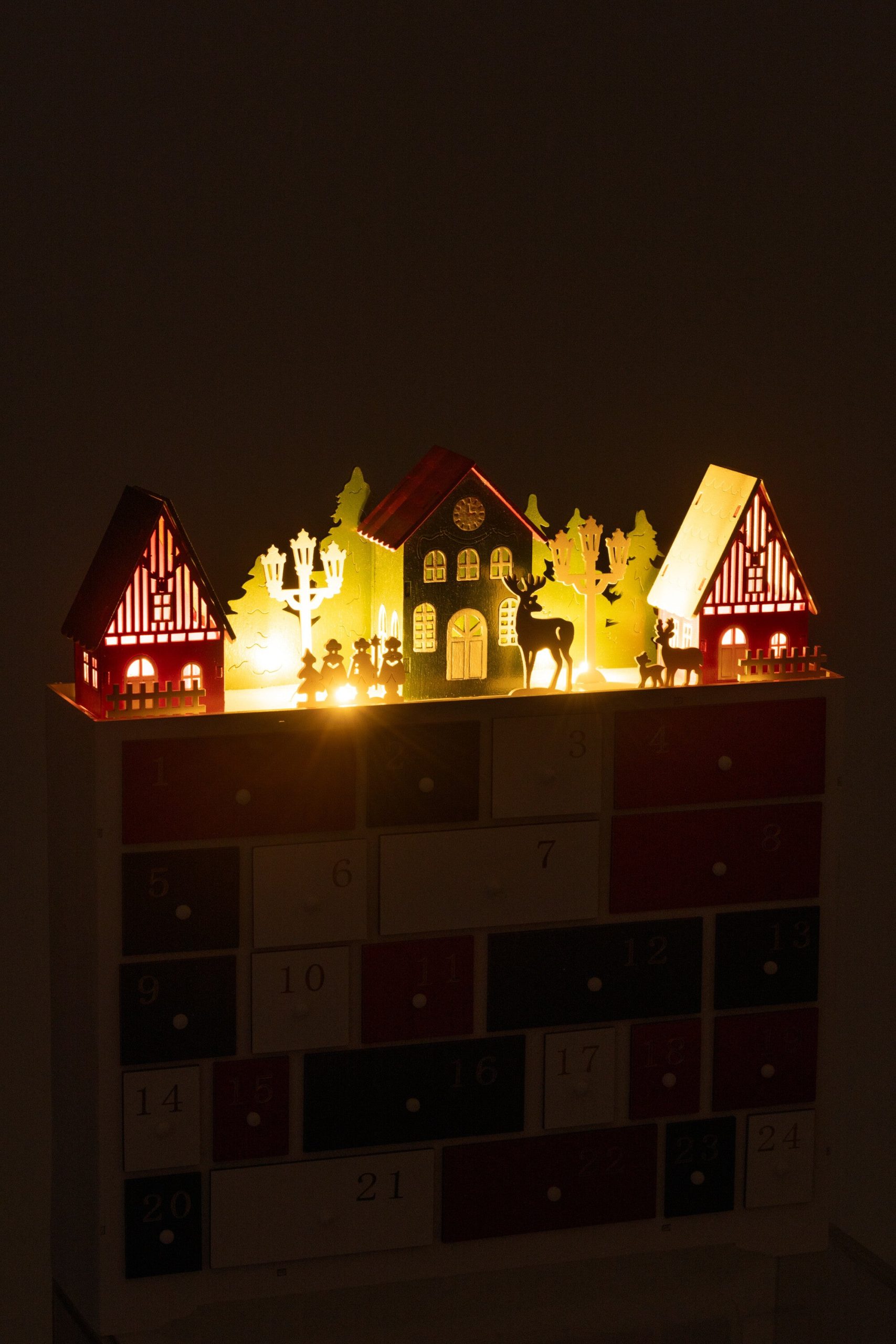J-Line decoratie Winter Kast + Huizen - hout - mix - LED lichtjes