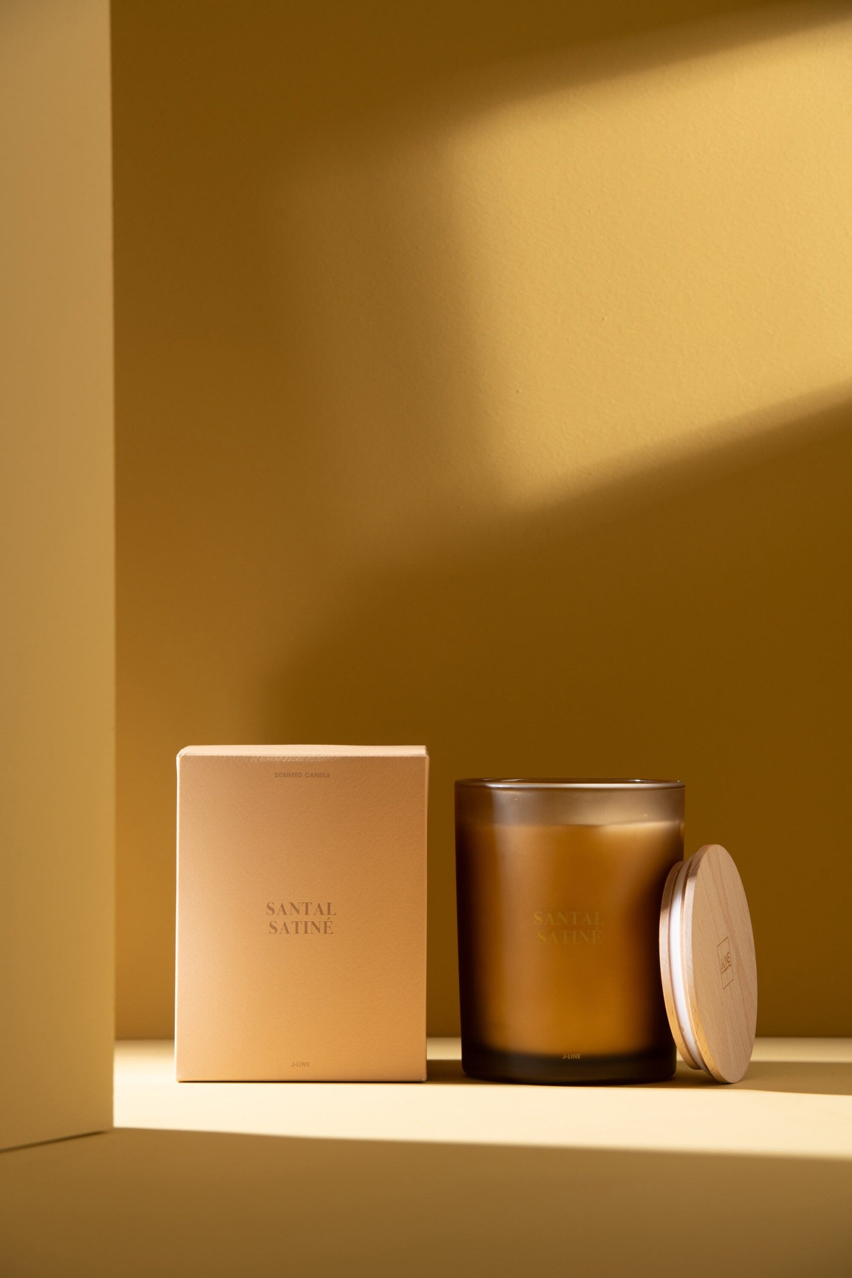 J-Line geurkaars Accords Essentiels - Santal Satiné - glas - geel - 52