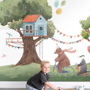 ESTAhome fotobehang boomhutfeest met dieren groen, blauw en wit – 400
