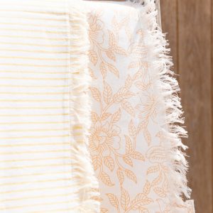 J-Line tafelkleed Indi – textiel – geel – 2 stuks