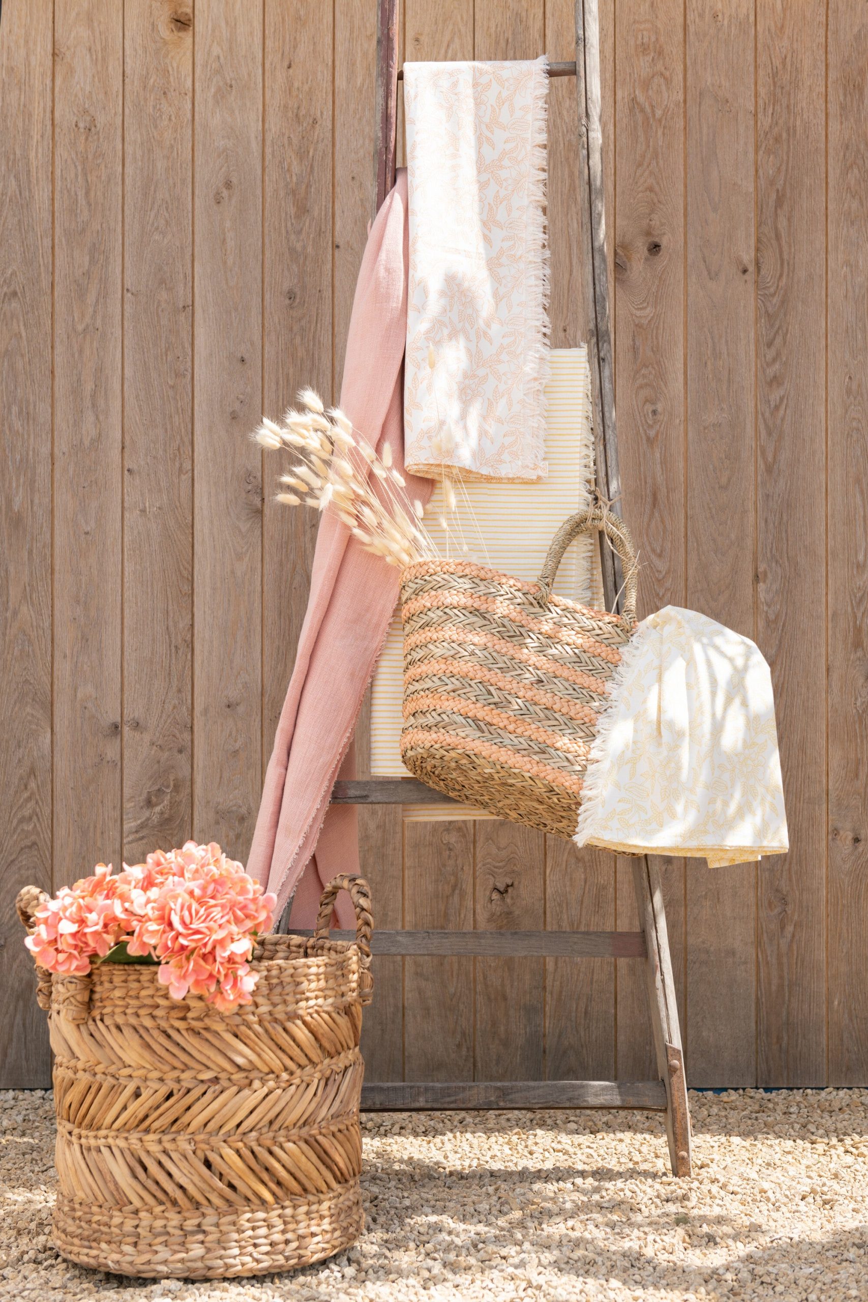 J-Line mand Gevlochten - raffia - naturel - set van 3