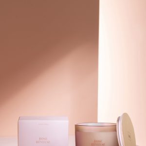 J-Line geurkaars Accords Essentiels – Rose Rêveuse – roze – 28U J-Line geurkaars Accords Essentiels – Rose Rêveuse – roze – 28U