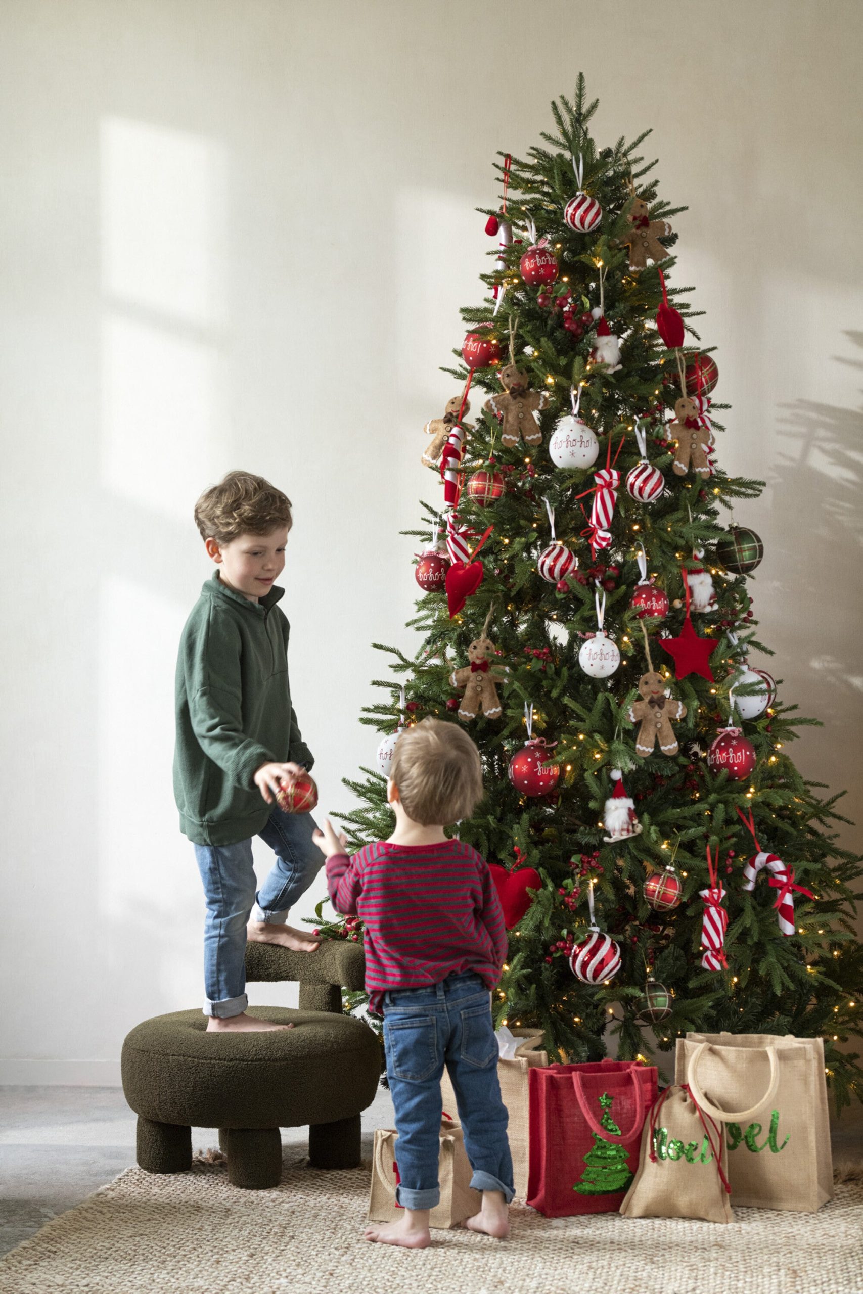 J-Line kerstboom Extra - kunststof - groen - LED lichtjes - 225 cm hoo