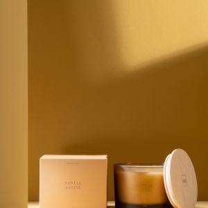 J-Line geurkaars Accords Essentiels – Santal Satiné – geel – 28U J-Line geurkaars Accords Essentiels – Santal Satiné – geel – 28U