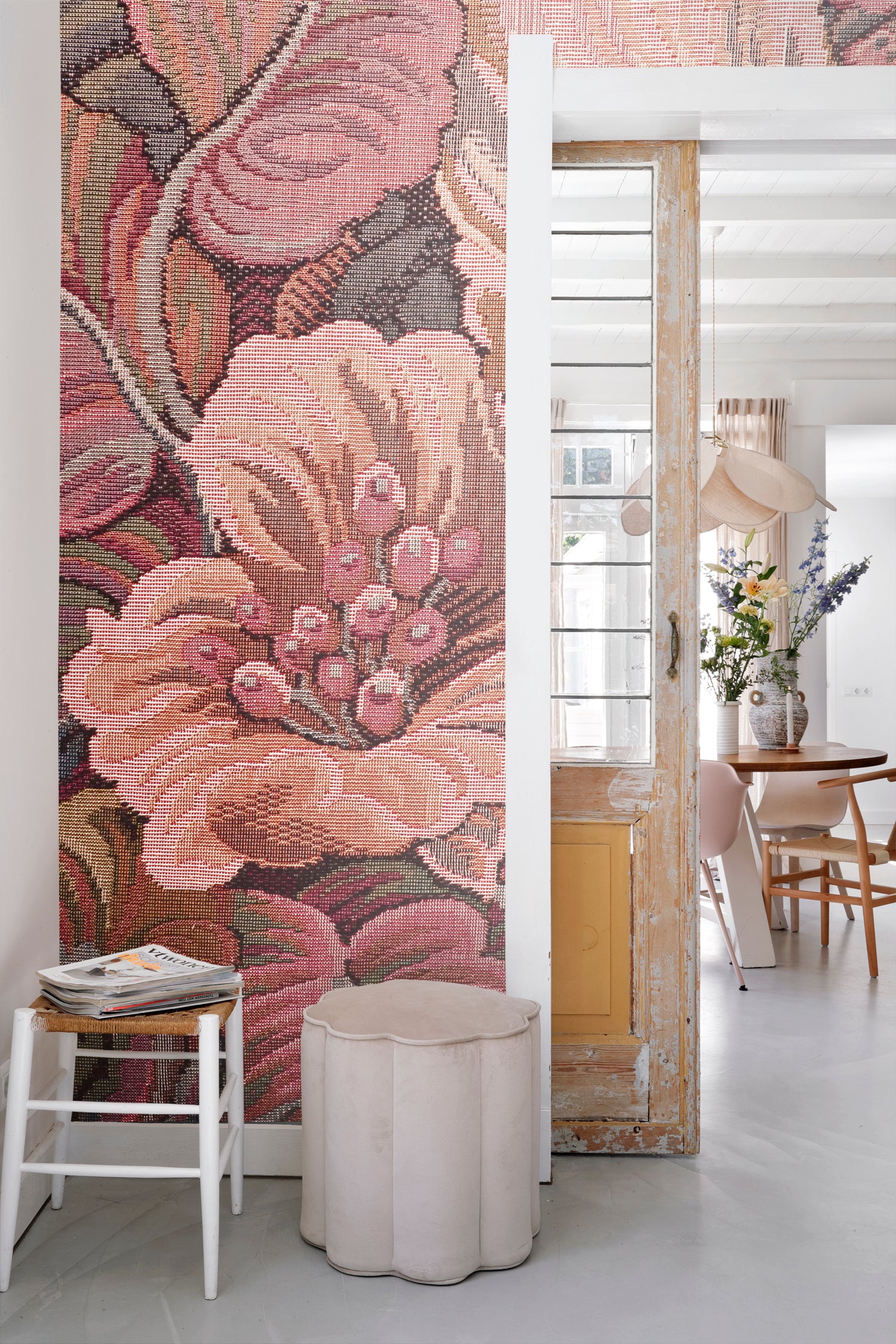 ESTAhome fotobehang geborduurd bloemmotief roze - 186 x 279 cm - 15950