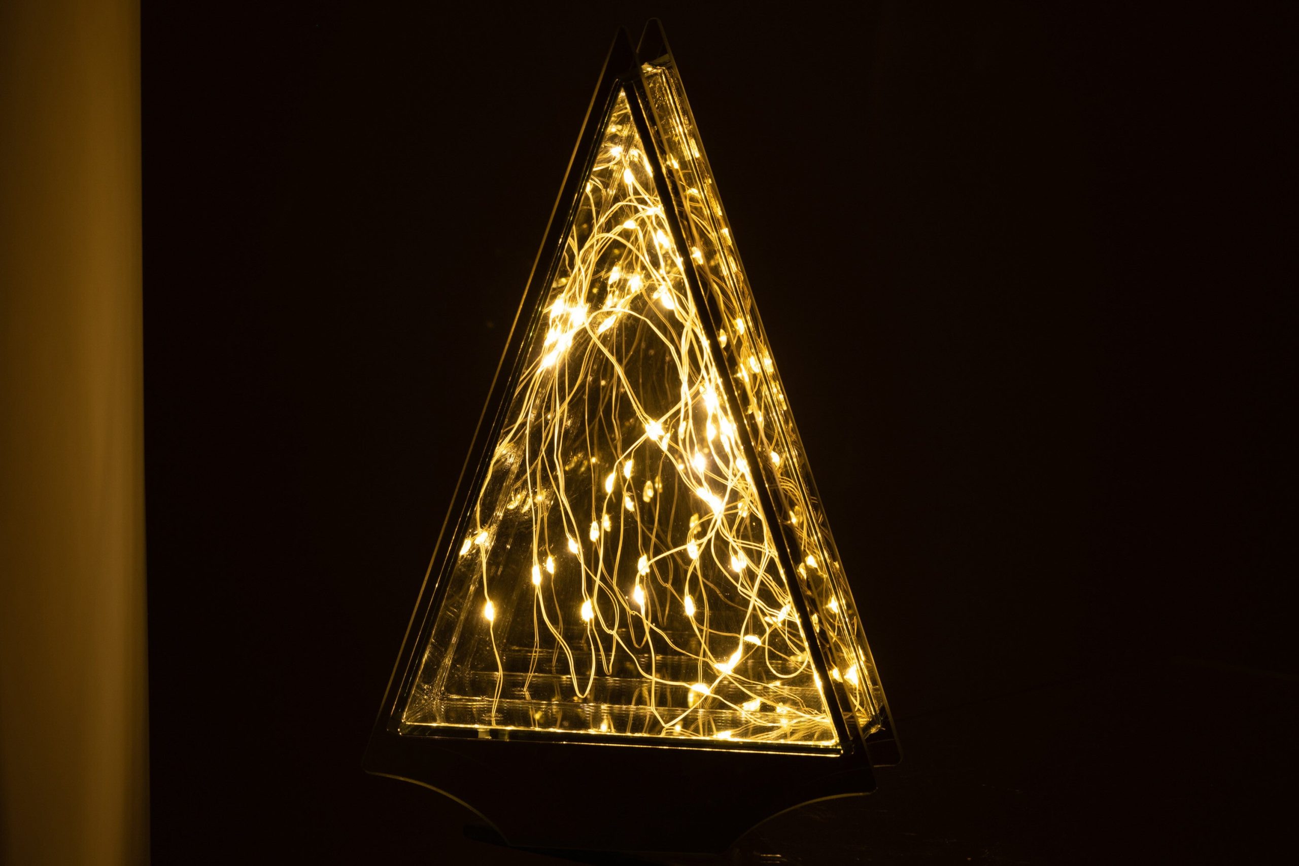 J-Line decoratie kerstboom Driehoek - glas - goud - large - LED lichtj