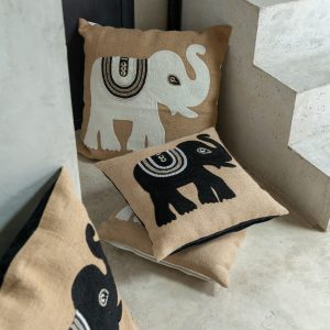 J-Line kussen Olifant – textiel – naturel/zwart – small