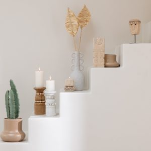 J-Line decoratie Standbeeld Julien – steen/schelp – naturel – small
