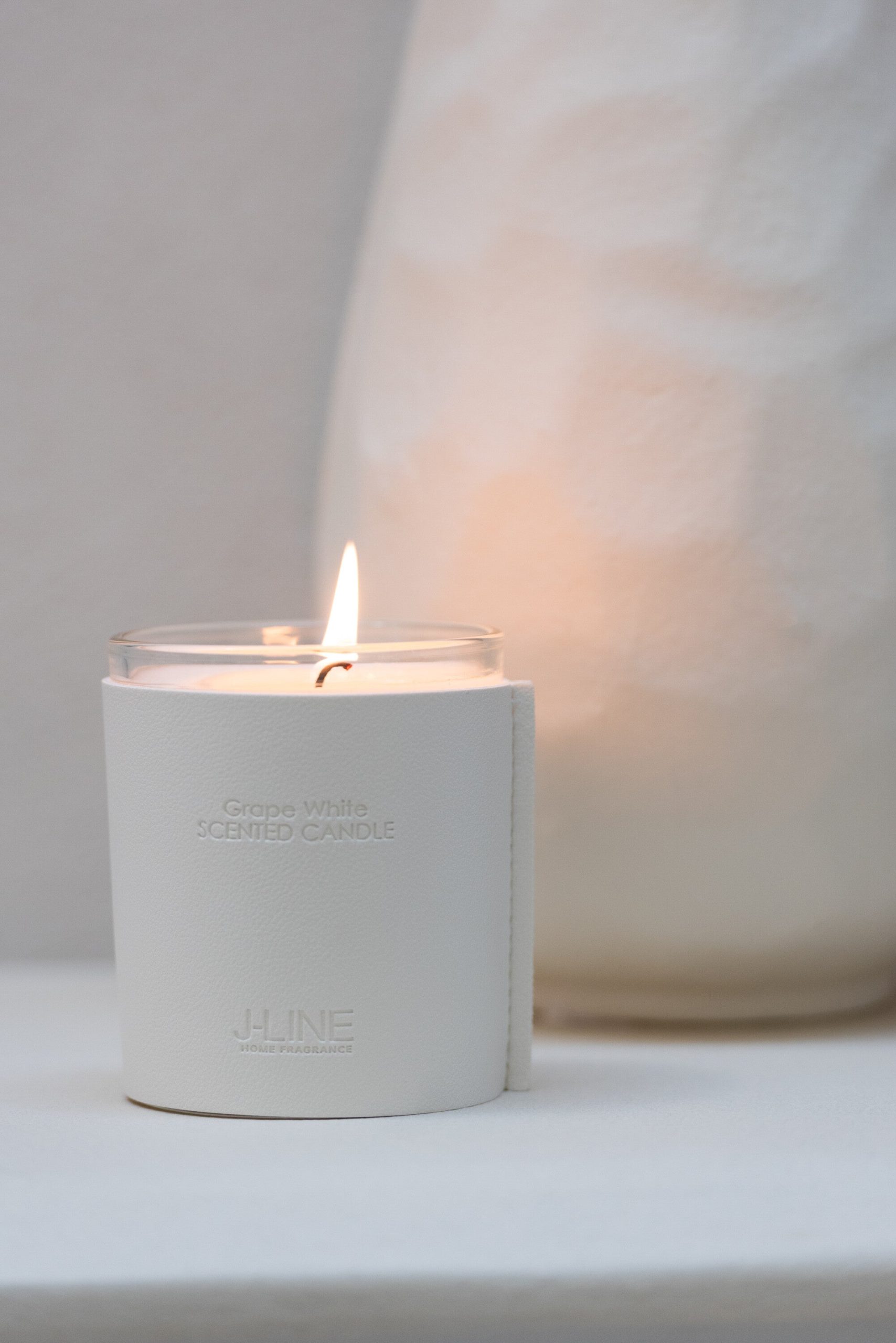 J-Line geurkaars Leder - Grape White - glas - wit - 40U