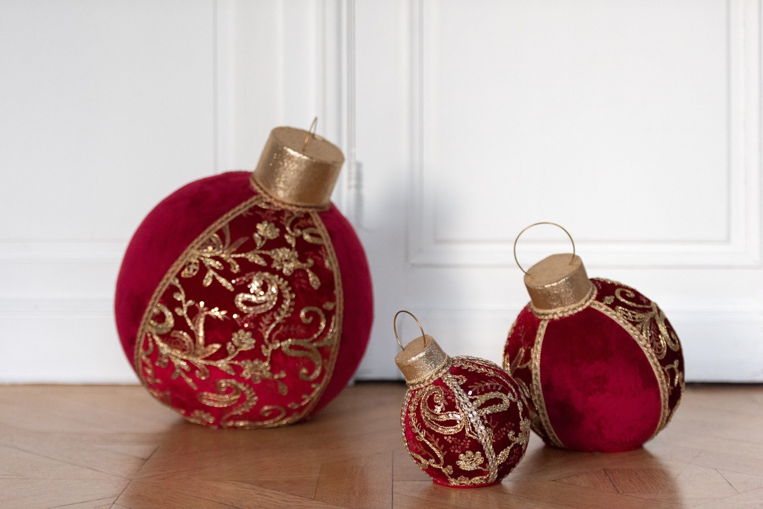 J-Line kerstbal Patroon - polyfoam/textiel - rood/goud - small
