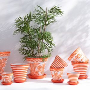 J-Line bloempot Granada Stripes Handmade + Painted – keramiek – oranje J-Line bloempot Granada Stripes Handmade + Painted – keramiek – oranje
