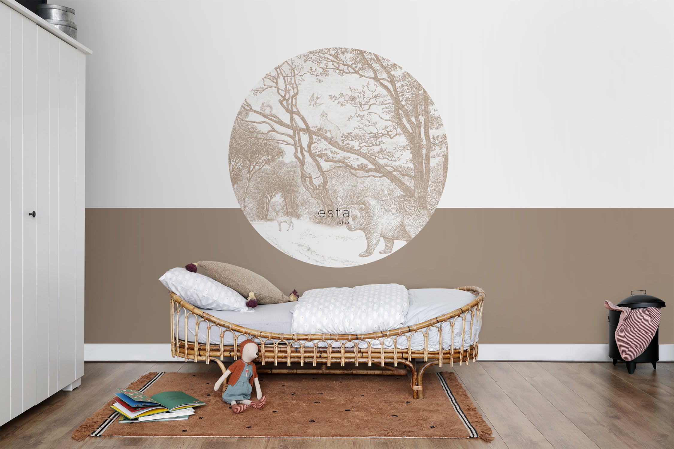ESTAhome zelfklevende behangcirkel bos met bosdieren beige - Ø 140 cm