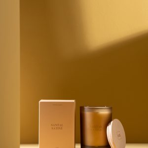 J-Line geurkaars Accords Essentiels – Santal Satiné – glas – geel – 38 J-Line geurkaars Accords Essentiels – Santal Satiné – glas – geel – 38