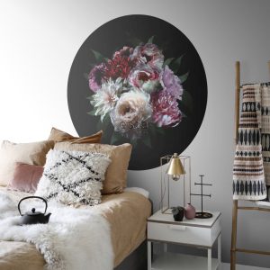 ESTAhome zelfklevende behangcirkel bloemstilleven multicolor op zwart ESTAhome zelfklevende behangcirkel bloemstilleven multicolor op zwart