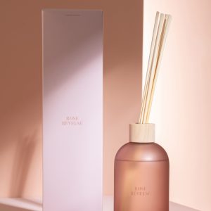 J-Line geurstokjes Accords Essentiels – Rose Rêveuse – roze – 550 ml J-Line geurstokjes Accords Essentiels – Rose Rêveuse – roze – 550 ml