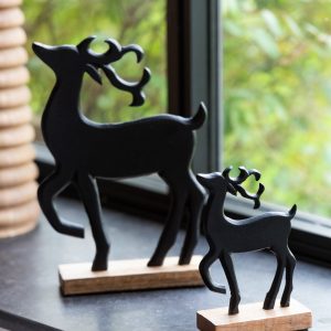 J-Line figuur Rendier Op Voet – aluminium/hout – zwart – small J-Line figuur Rendier Op Voet – aluminium/hout – zwart – small