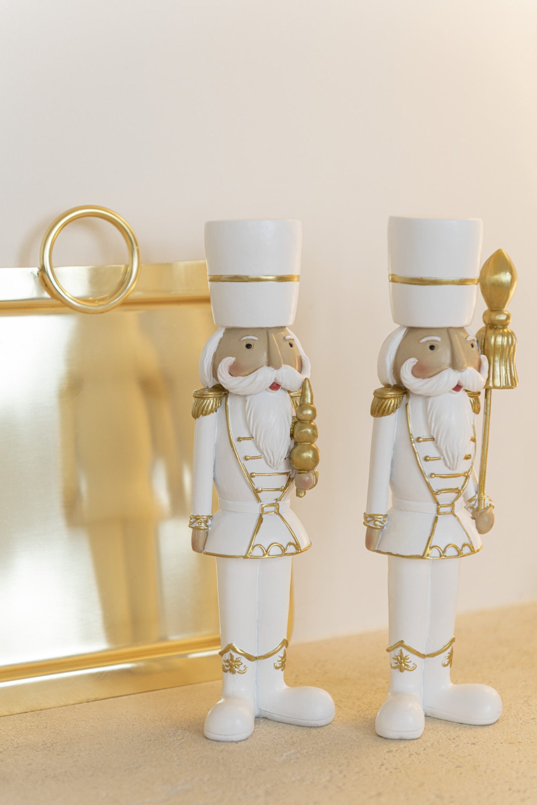 J-Line figuur Notenkraker - polyresin - wit/goud - small - 2 stuks