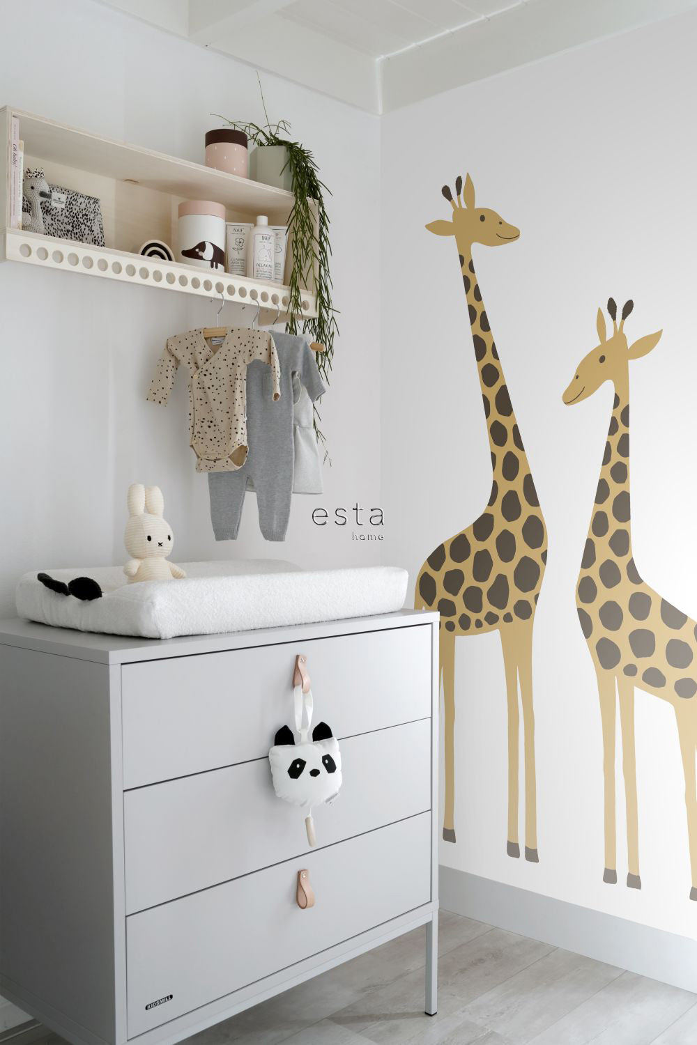 ESTAhome fotobehang giraffen beige - 139.5 x 270 cm - 155801