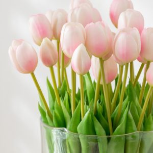 J-Line boeket Tulpen 7 stuks – kunststof – lichtroze – large J-Line boeket Tulpen 7 stuks – kunststof – lichtroze – large