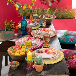 J-Line Slinger Bloemen + Blaadjes – kunststof – rood/groen – 2 stuks J-Line Slinger Bloemen + Blaadjes – kunststof – rood/groen – 2 stuks