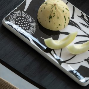 J-Line schaal Rechthoek Bloemen – hout – zwart/wit J-Line schaal Rechthoek Bloemen – hout – zwart/wit